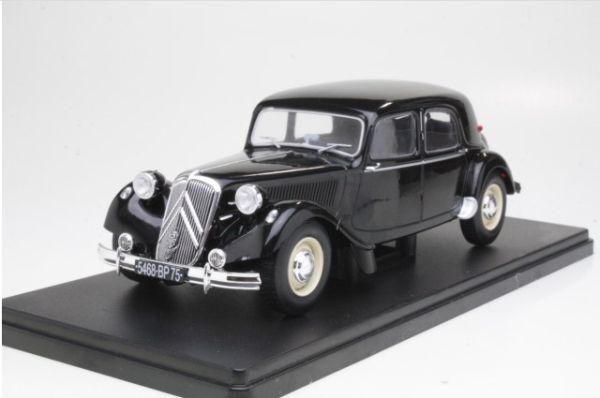 G111V007 - CITROEN TRACTION 15 SIX 1953 noire - 1