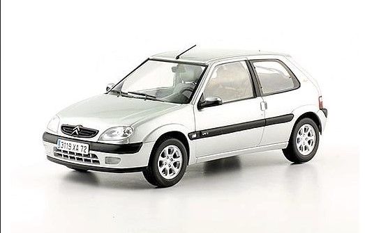 G111V018 - CITROEN SAXO VTS 16V 2000 gris - 1