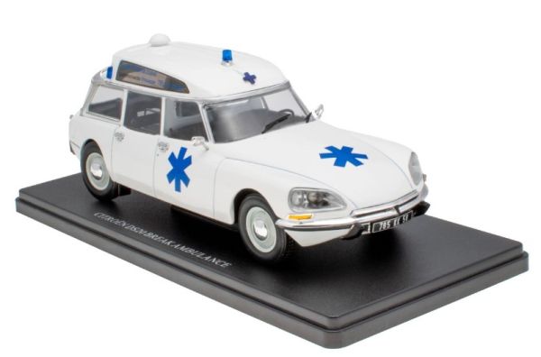 G111V027 - CITROEN DS20 break ambulance 1974 - 1