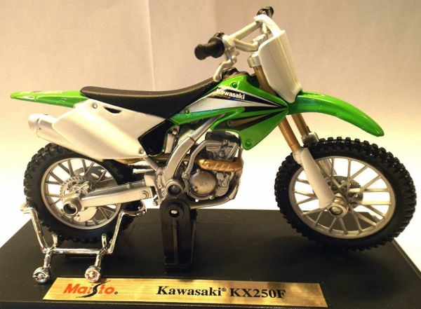 MST04045G - KAWASAKI KX250F Verte et blanche - 1