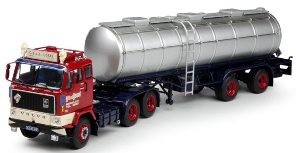 TEK67513 - VOLVO F89 6x4 Avec Citerne 2 Essieux 