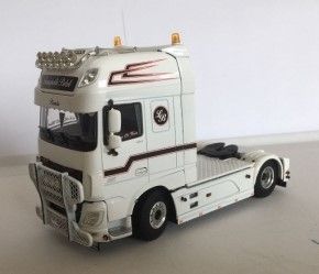 WSI01-3493 - DAF XF SSC 4x2 BELOT - 1