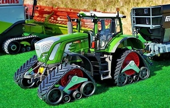 Ensemble Roues Tracteur Rouges Artisan32 - Échelle 1/32 - Pièces Détachées