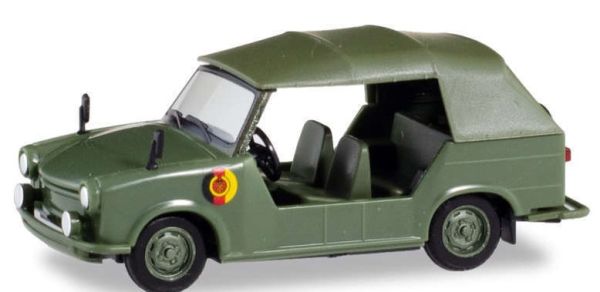 HER024440-002 - TRABANT Kübel NVA - 1