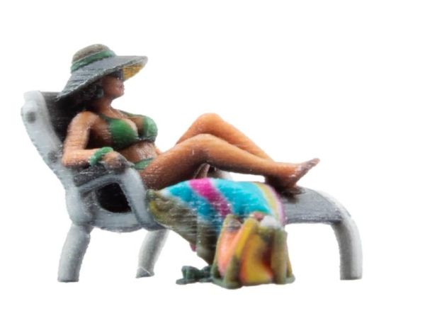 NOC10430 - Femme en chaise longue 3D - 1