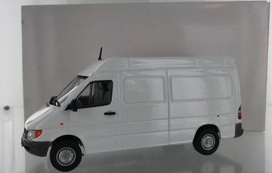 ELI1094 - MERCEDES Sprinter Blanc - 1