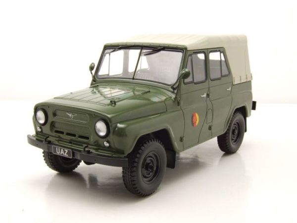 WBXWB124143 - UAZ 469 NVA 1975 vert Olive - 1