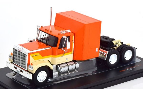 IXOTR129.22 - GMC General 6x4 1980 Orange et beige - 1