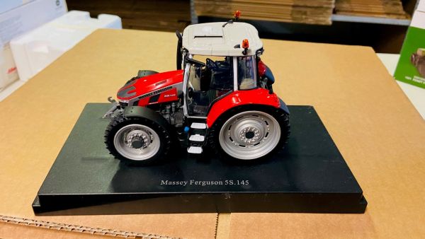 CW0163 - MASSEY FERGUSON 5S.145 roues fines - 1