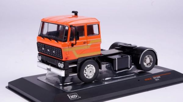 IXOTR146.22 - DAF 2800 4x2 de 1975 orange - 1