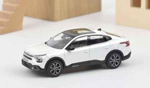 Norev 1/43 Citroën ë-C4 X 2023 – Blanc Perle (Réf 155480) – Prévente