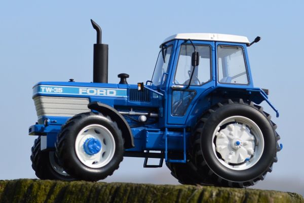 MAR1401 - FORD TW-35 Génération 1 - 1