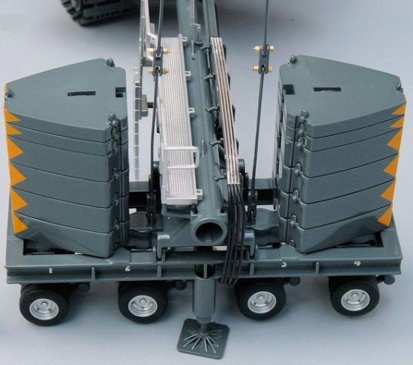 NZG7881 - Derrick pour grue LIEBHERR LR 1300 - 1