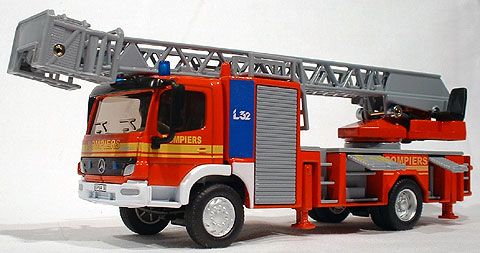 SIK2106 - MERCEDES POMPIERS Grande Echelle Ech:1/50 - 1