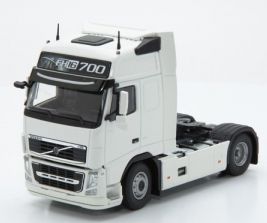 TEK61741 - VOLVO FH03 4x2 Globetrotter XL - 1