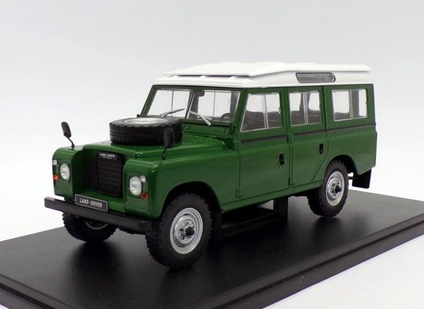 WBXWB124033 - LAND ROVER Série III 109 1980 Vert - 1