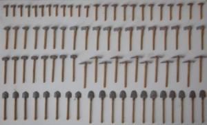 AHK72329 - Lot de Pelles et Pioches… - 1