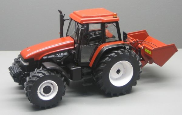 REP095 - NEW HOLLAND M135 avec bennette - 1