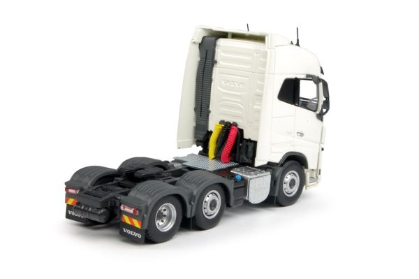 TEK - VOLVO FH16 Globetrotter 6x2 - 1