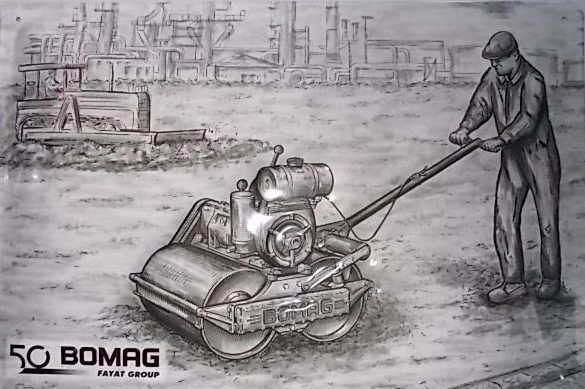 IES34M - Plaque tôlée : BOMAG en relief - 1