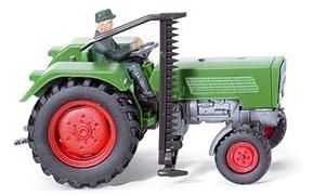 WIK089040 - FENDT Farmer 2S avec Faucheuse et Chauffeur Ech:1/87 - 1