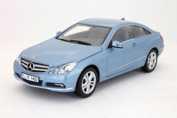 NOREV183542 - MERCEDES BENZ E 500 Coupé Bleue (2009) - 1