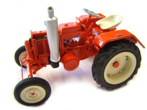 CG32-17-CASE-VER - CASE 204 Super 