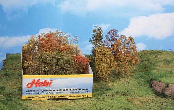 HEK1673 - Lot de 15 arbres et buissons d'automne - 1