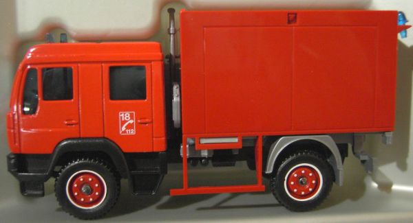 SOL3180 - MAN GRIMP Pompier Ech:1/50 - 1