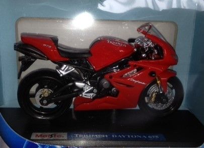 MST18-TRIRO - TRIUMPH Daytona 675 Rouge - 1