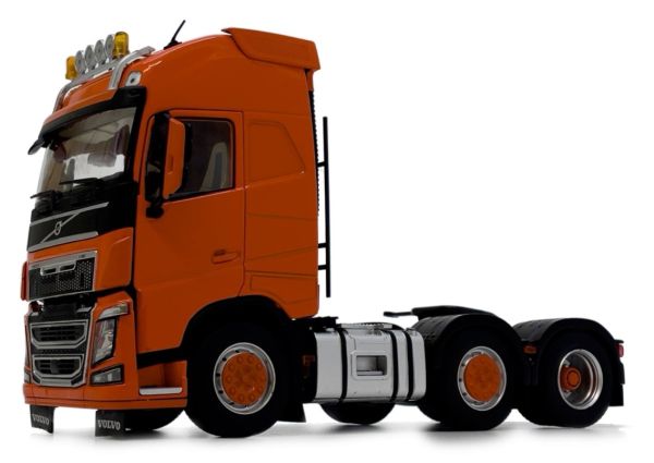 MAR1811-05 - VOLVO FH16 6x2 Orange - 1