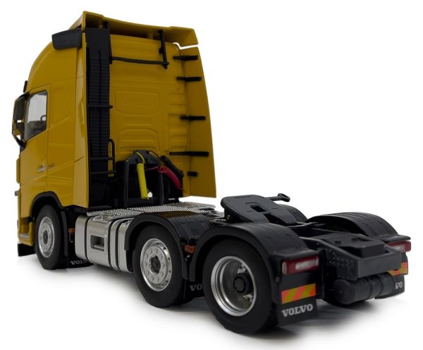 11R-006 Marge Models 1/32 ボルボ FH16 6x2 Volvo FH16 6x2 | margemodels