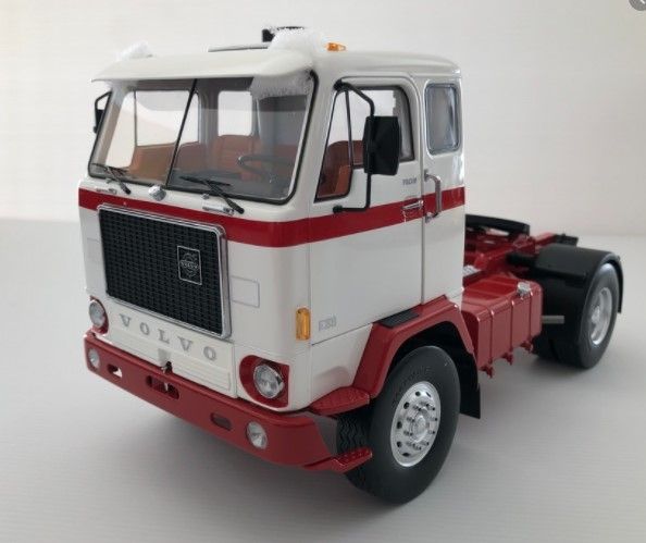 MOD18141 - VOLVO F88 4x2 1971 Blanc et rouge - 1