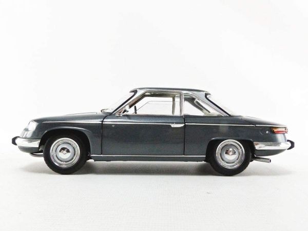 Miniature PANHARD 24 CT 1964 gris argent métallique NOREV