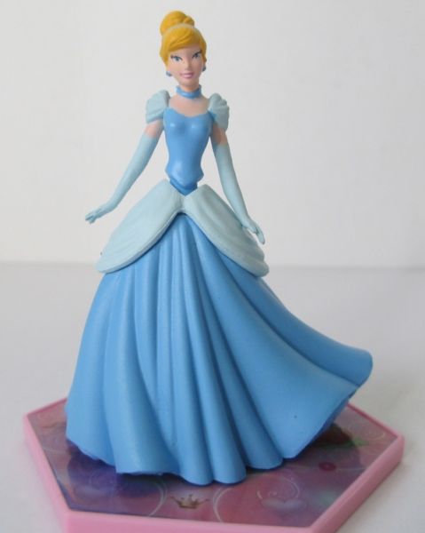T8888A - Personnage de CENDRILLON - CENDRILLON - 1