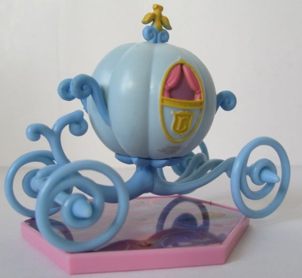 T8888D - Personnage de CENDRILLON - Le carrosse - 1
