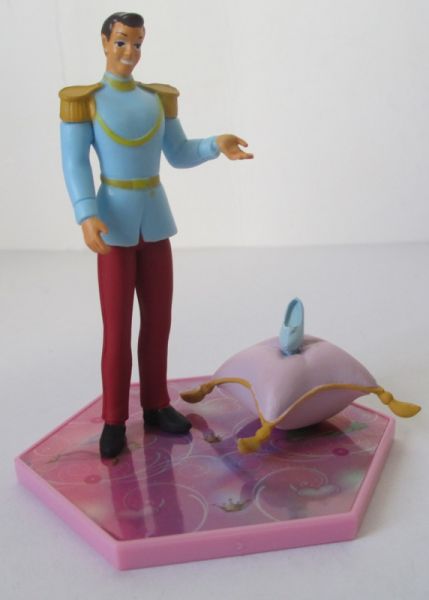 T8888E - Personnage de CENDRILLON - Le Prince Charmant - 1