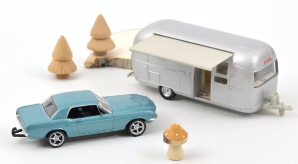 NOREV 1/43 – Ford Mustang 68 Bleue + Caravane Airstream – Miniature JET-CAR 270582