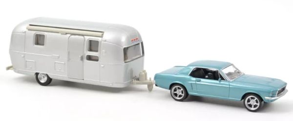 NOREV270582 - FORD Mustang 1968 Bleu métallique avec caravane Airstream Jet-car - 1