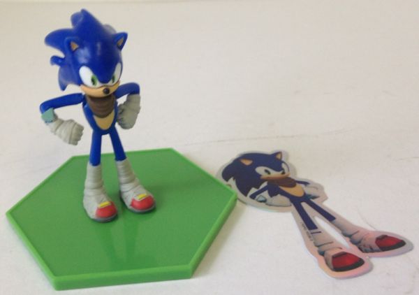 T8902B - Petite figurine de SONIC (avec stickers) - SONIC - 1