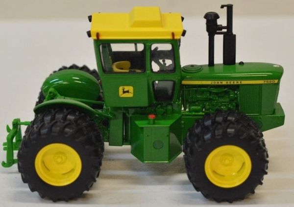 ERT15578A - JOHN DEERE 7520 articulé 8 Roues - 1