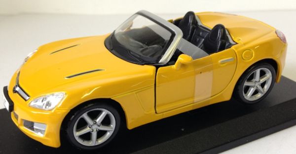 BUR43000Q - OPEL cabriolet GT 