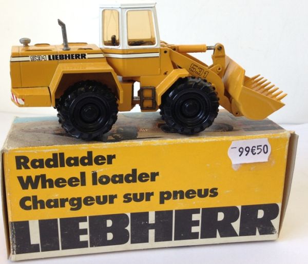 OCCON2887 - Occasion - Chargeur sur pneus LIEBHERR L531 - 