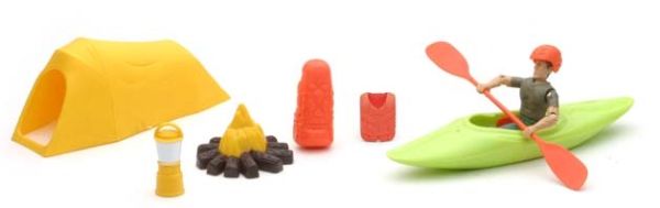 NEW37155F - Coffret avec un personnage , Canoë Kayak et accessoires Ech:1/18 - 1