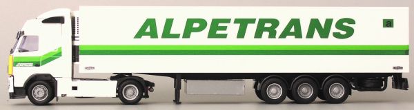 AWM54328 - VOLVO FH12 Globetrotter XL 4x2 Avec remorque frigorifique 3 Essieux 