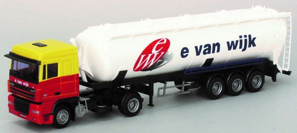 AWM53062 - DAF XF 95 4x2 Avec citerne 3 Essieux 