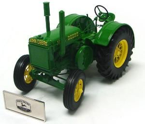 ERT15946 - Tracteur JOHN DEERE Model D Série PRECISION - 1