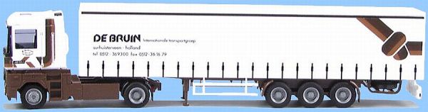 AWM70426 - Renault AE avec remorque bâchée 3 essieux 