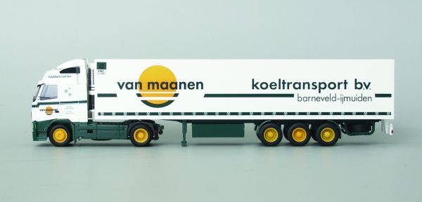 AWM71911 - VOLVO FH Globetrotter 4x2 Avec remorque Frigorifique 3 Essieux 