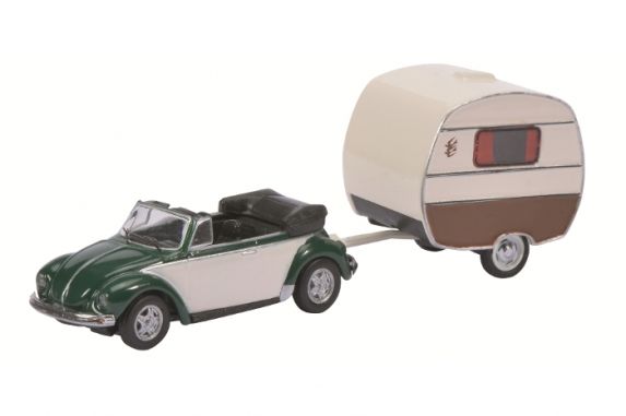 SCH26102 - VOLKSWAGEN Coccinelle cabriolé Verte et blanche Avec caravane Ech:1/87 - 1
